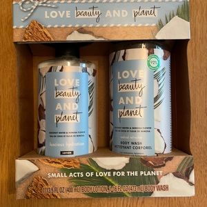 Body lotion and body wash set